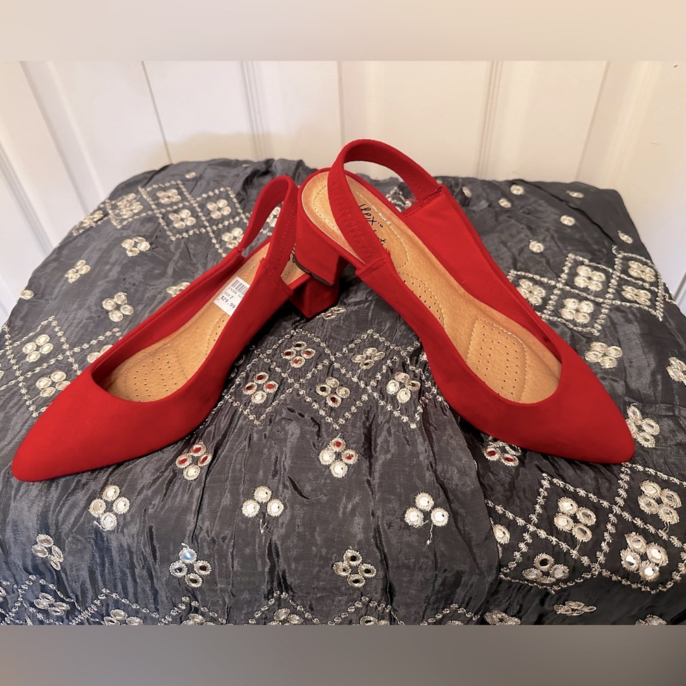 DexFlex Comfort Red Suede like Dress Shoes New with Tag